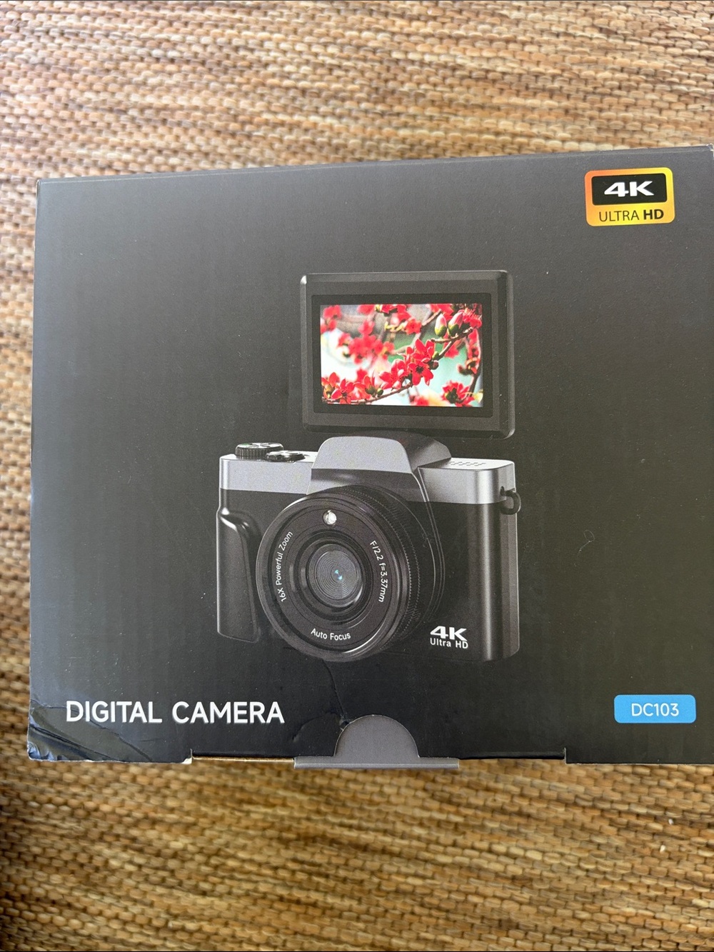 Digital Camera 4K Ultra HD - Black and Silver